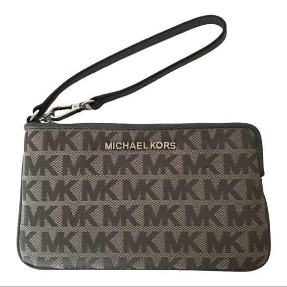 Michael Kors Jet Set Travel Signature Gray Wristlet - Picture 11 of 11